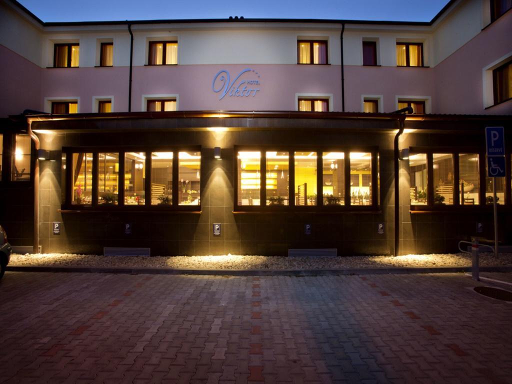 Hotel Viktor Pressburg Exterior foto